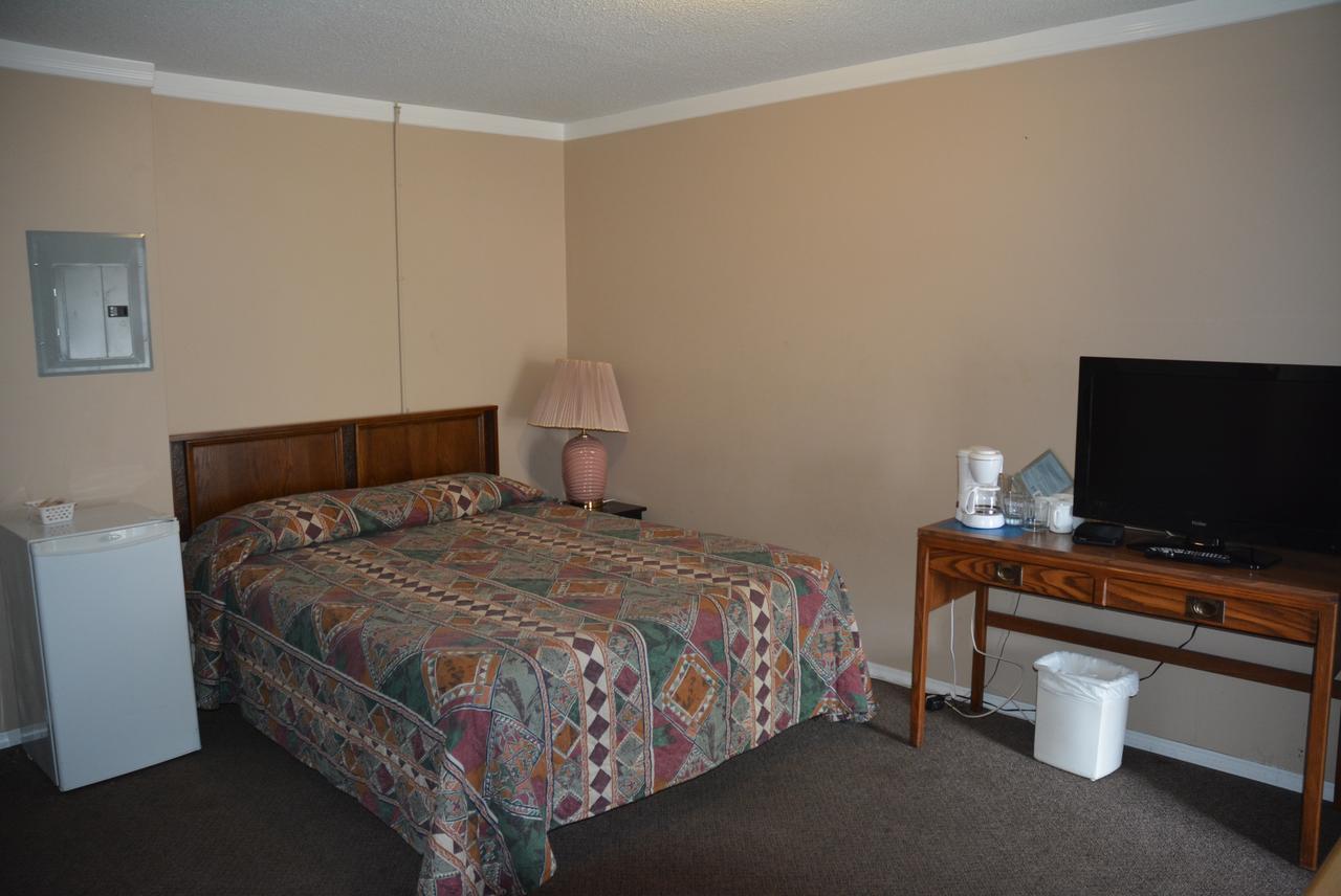 Bluebird Motel Port Alberni Exterior photo